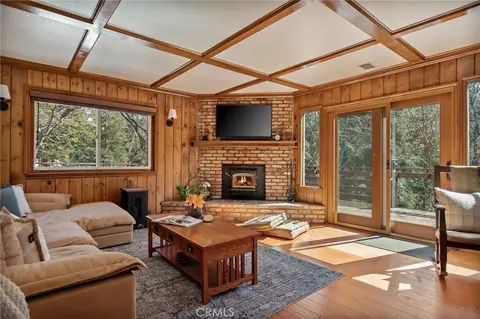 Living - 915 Trinity, Lake Arrowhead, CA 92352 photo 1 of 1