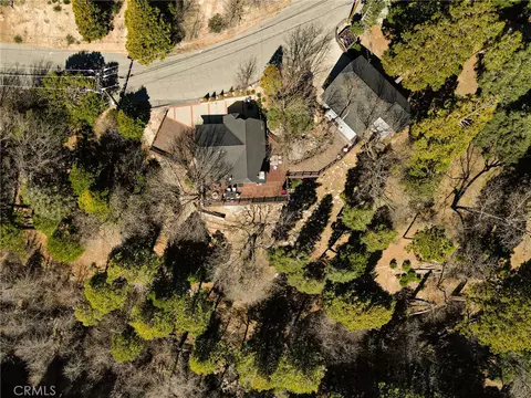 View/Area - 915 Trinity, Lake Arrowhead, CA 92352 photo 1 of 5
