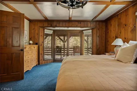 Bedroom - 915 Trinity, Lake Arrowhead, CA 92352 photo 4 of 8
