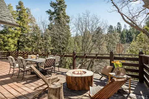Exterior - 915 Trinity, Lake Arrowhead, CA 92352 photo 4 of 9