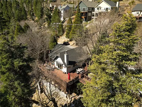 View/Area - 915 Trinity, Lake Arrowhead, CA 92352 photo 2 of 5