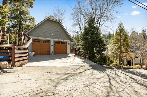 Exterior - 915 Trinity, Lake Arrowhead, CA 92352 photo 1 of 9