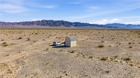 2327 Palm, 29 Palms, CA 90007