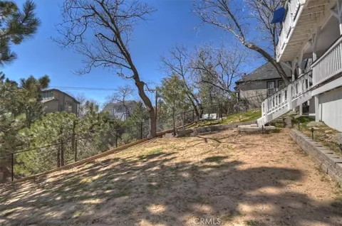 Exterior - 1211 Yosemite, Lake Arrowhead, CA 92352 photo 12 of 17