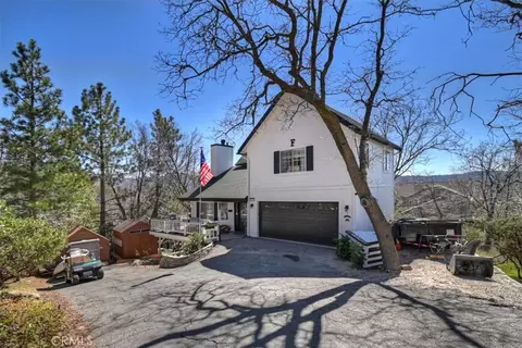 Exterior - 1211 Yosemite, Lake Arrowhead, CA 92352 photo 6 of 17