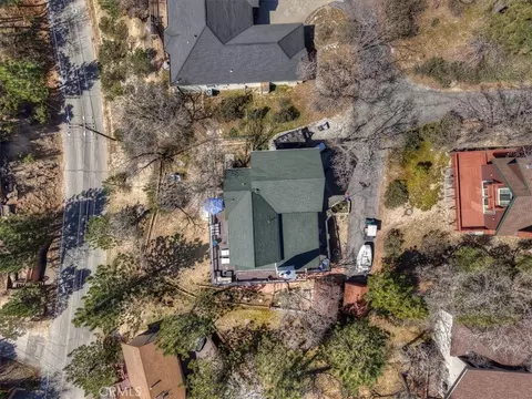 View/Area - 1211 Yosemite, Lake Arrowhead, CA 92352 photo 4 of 4