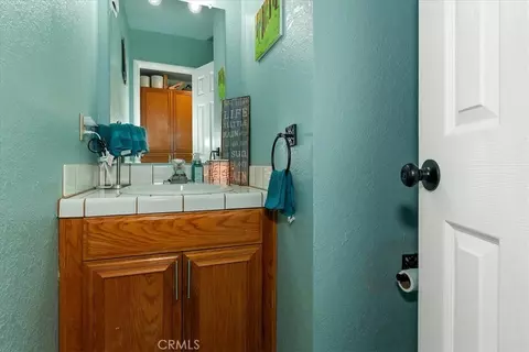 Bath - 1211 Yosemite, Lake Arrowhead, CA 92352 photo 1 of 4