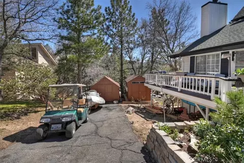 Exterior - 1211 Yosemite, Lake Arrowhead, CA 92352 photo 7 of 17