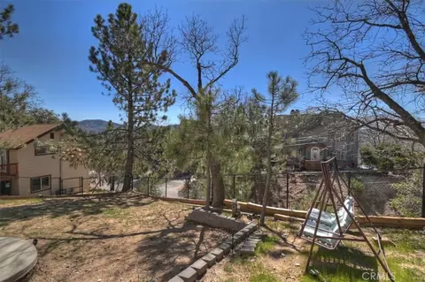 Exterior - 1211 Yosemite, Lake Arrowhead, CA 92352 photo 14 of 17