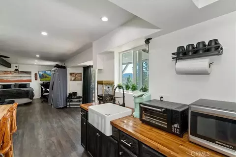 Kitchen - 1211 Yosemite, Lake Arrowhead, CA 92352 photo 7 of 7
