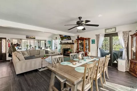 Dining - 1211 Yosemite, Lake Arrowhead, CA 92352 photo 1 of 4