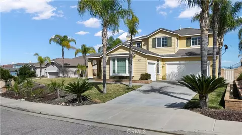 25 Volta Del Tintori St, Lake Elsinore, CA 92532