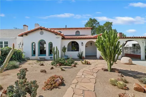 1124 S Vicentia, Corona, CA 92882