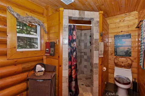 Bath - 28730 Potomac, Lake Arrowhead, CA 92352 photo 2 of 5