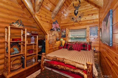 Bedroom - 28730 Potomac, Lake Arrowhead, CA 92352 photo 4 of 5