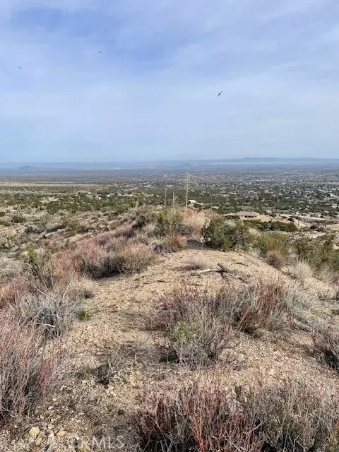 0 Pinon, Hills, CA 92372