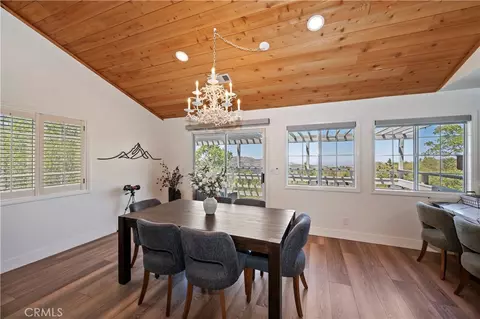 Dining - 28738 Bryce Dr, Lake Arrowhead, CA 92352 photo 2 of 3