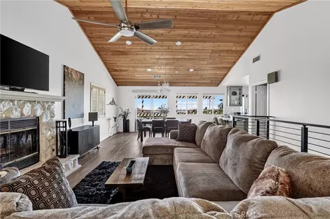 Living - 28738 Bryce Dr, Lake Arrowhead, CA 92352 photo 3 of 7