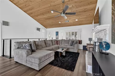 Living - 28738 Bryce Dr, Lake Arrowhead, CA 92352 photo 3 of 6
