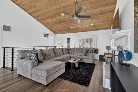 Living - 28738 Bryce Dr, Lake Arrowhead, CA 92352 photo 4 of 7