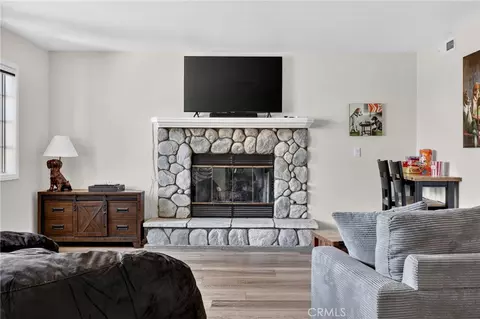 Living - 28738 Bryce Dr, Lake Arrowhead, CA 92352 photo 6 of 7