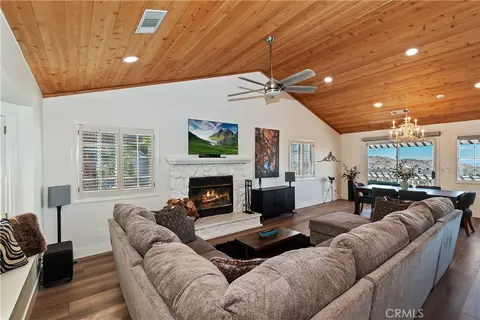 Living - 28738 Bryce Dr, Lake Arrowhead, CA 92352 photo 3 of 6