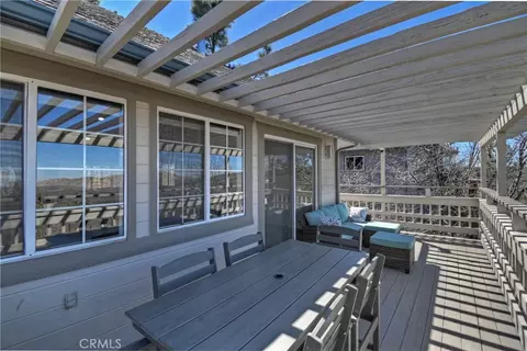 Exterior - 28738 Bryce Dr, Lake Arrowhead, CA 92352 photo 4 of 8