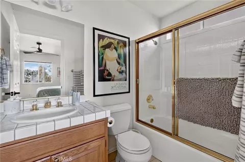 Bath - 28738 Bryce Dr, Lake Arrowhead, CA 92352 photo 6 of 6