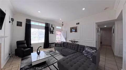 5851 Evergem, Palmdale, CA 93552
