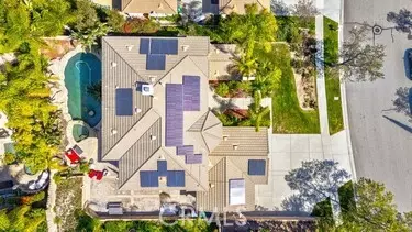 1749 Tamarron Dr, Corona, CA 92883
