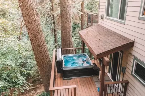 576 Kuffel Cyn, Lake Arrowhead, CA 92352