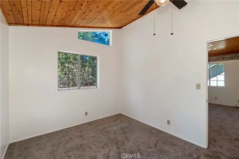 Bedroom - 828 Tehama Dr, Big Bear Lake, CA 92315 photo 2 of 9