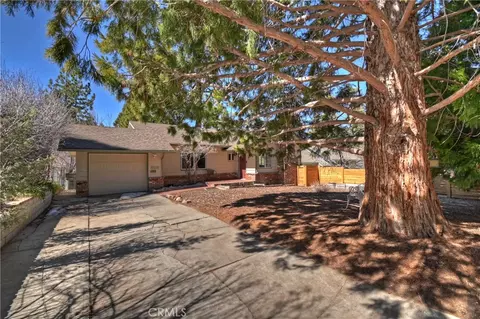 Exterior - 828 Tehama Dr, Big Bear Lake, CA 92315 photo 1 of 10