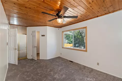 Bedroom - 828 Tehama Dr, Big Bear Lake, CA 92315 photo 5 of 9