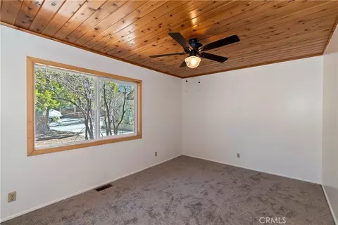 Bedroom - 828 Tehama Dr, Big Bear Lake, CA 92315 photo 4 of 9