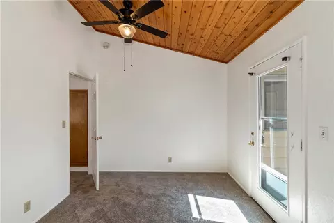 Bedroom - 828 Tehama Dr, Big Bear Lake, CA 92315 photo 3 of 9