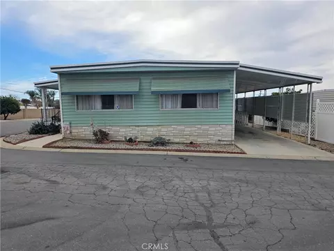 12700 2nd St #35, Yucaipa, CA 92399