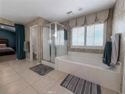 Bath - 562 Quigley Ln, Perris, CA 92570 photo 3 of 4