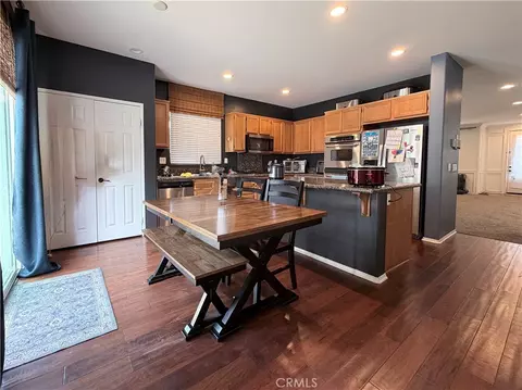 Kitchen - 562 Quigley Ln, Perris, CA 92570 photo 2 of 5