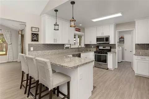 Kitchen - 28216 Eucalyptus, Highland, CA 92346 photo 1 of 5