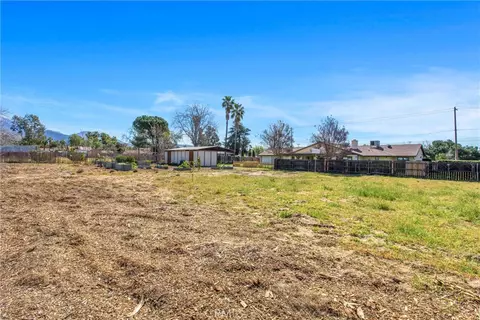 Exterior - 28216 Eucalyptus, Highland, CA 92346 photo 10 of 12
