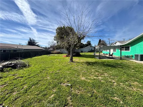 Exterior - 32271 Avenue E, Yucaipa, CA 92399 photo 8 of 13