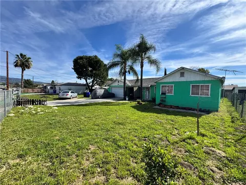 Exterior - 32271 Avenue E, Yucaipa, CA 92399 photo 12 of 13