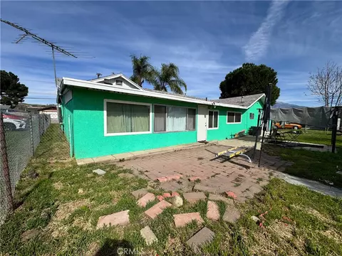 Exterior - 32271 Avenue E, Yucaipa, CA 92399 photo 11 of 13