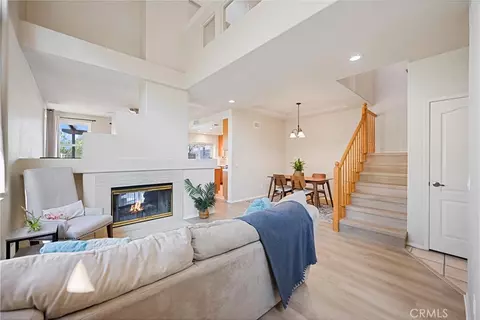 2035 San Diego Dr, Corona, CA 92882