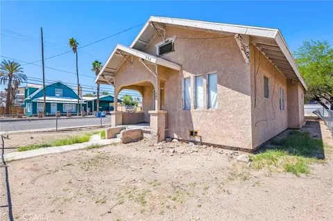 Exterior - 518 A St, Needles, CA 92363 photo 6 of 14