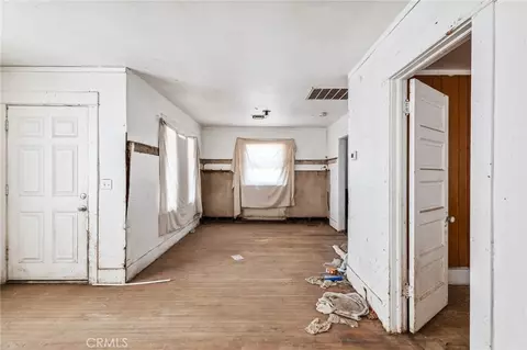 Living - 518 A St, Needles, CA 92363 photo 1 of 4