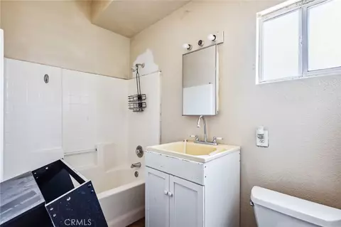 Bath - 518 A St, Needles, CA 92363 photo 2 of 2