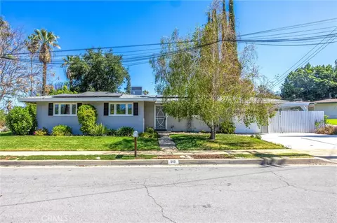 919 Chestnut Ave, Redlands, CA 92373