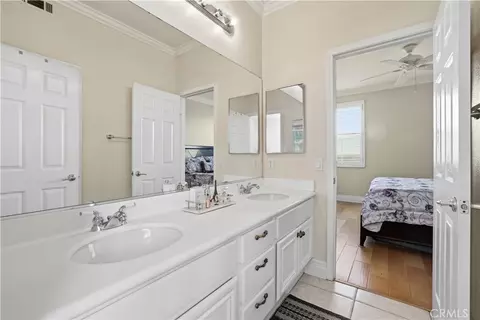 Bath - 4351 Edenwild, Corona, CA 92883 photo 3 of 5